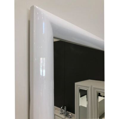 27.5″ X 35″ Gloss White Lacquer Framed Mirror </br></br>NS16MR-GW NEW MODEL</br>